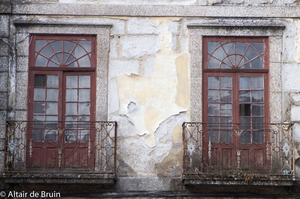Façade, Porto